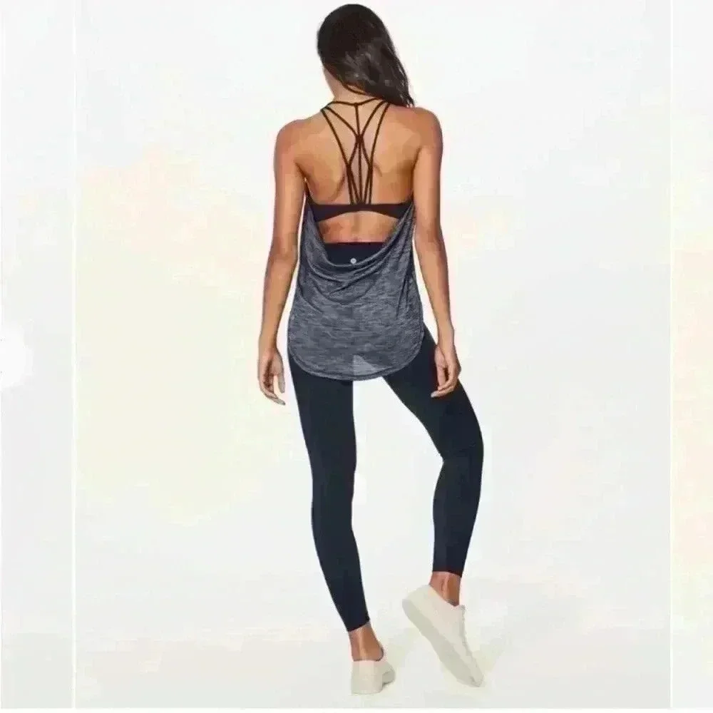 Lululemon woman’s top